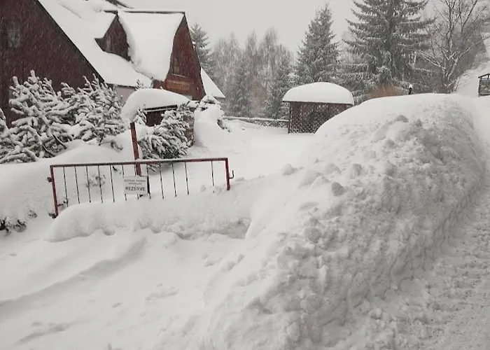 Suterenni V Penzionu Kubu Гостьовий будинок 3*